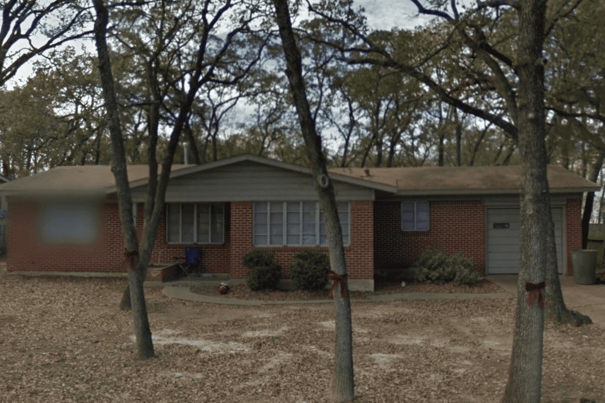 3902 Oaklawn