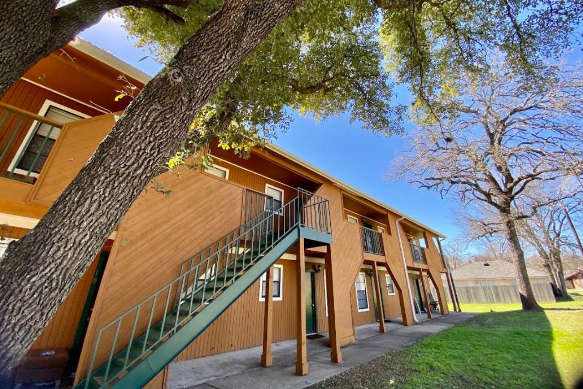 2011 Labrisa Dr. #105