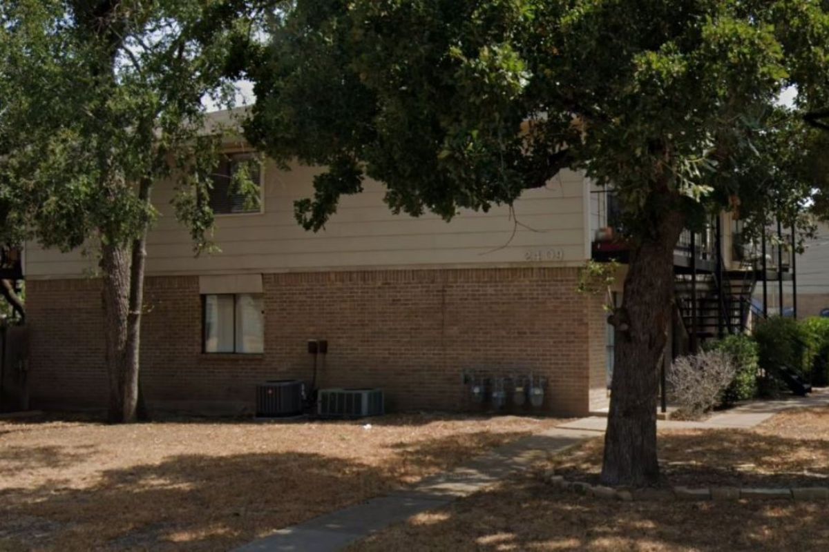 2409 Pedernales #D