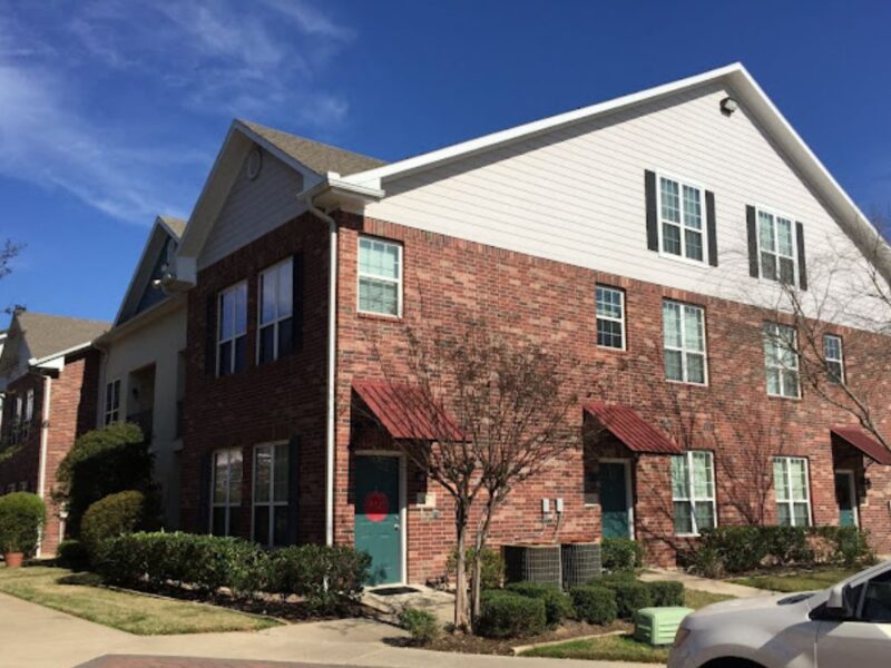 801 Luther St. #604